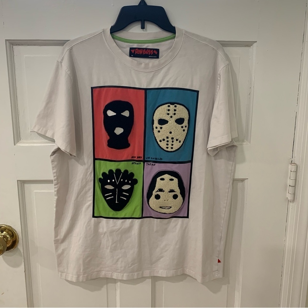 Ron Bass Men’s‎ Villian Mask T Shirt Pop Art Textured Mixed Media Size X Large